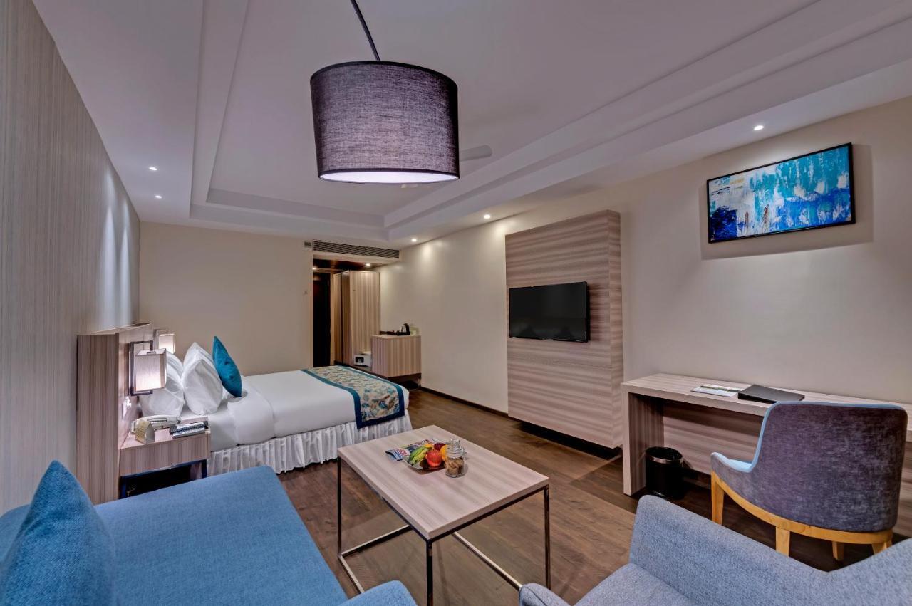 The Fern Residency Hubballi מראה חיצוני תמונה