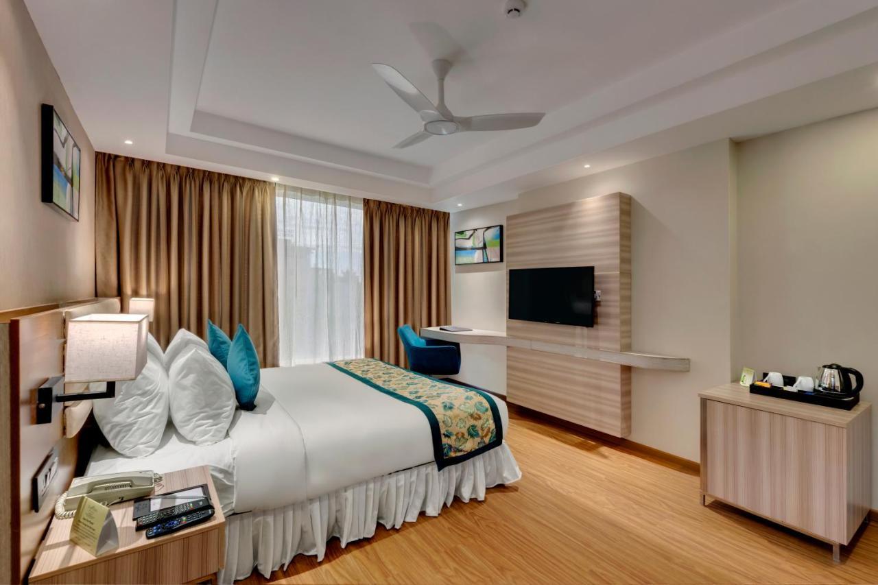 The Fern Residency Hubballi מראה חיצוני תמונה